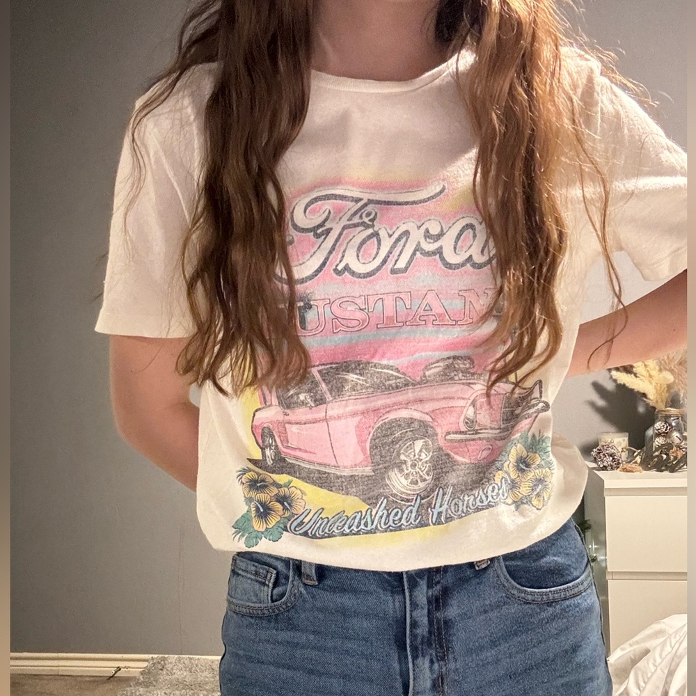 Ford Mustang graphic